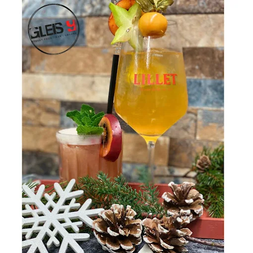 Lillet Cocktail mit Physalis