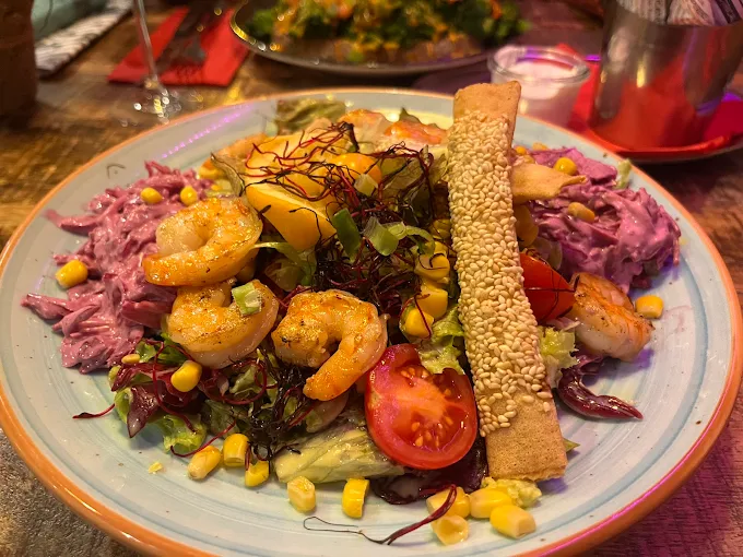 Asia Style Salat mit Scampi